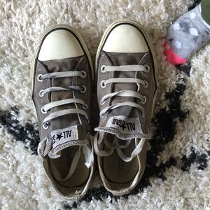 • gray converse •